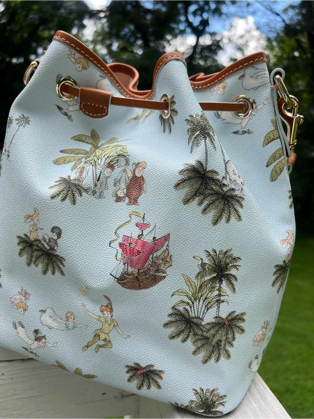 Dooney & Bourke 👛a beautiful